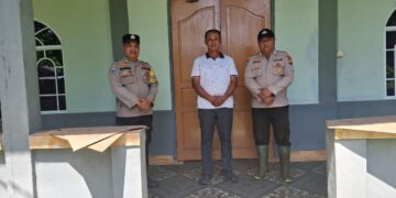 Bhabinkamtibmas Polsek Kuala Kampar Sambang Gereja Jelang Natal 2025 dan Tahun Baru 2026