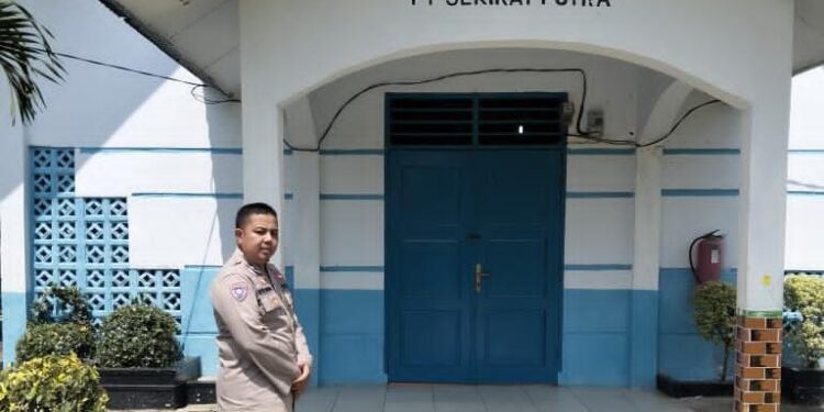 Bhabinkamtibmas Polsek Bunut Sambangi Gereja Jelang Natal dan Tahun Baru 2026