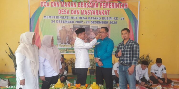 HUT Desa Batang Kulim ke 23 di Warnai Dengan Makan dan Doa Bersama