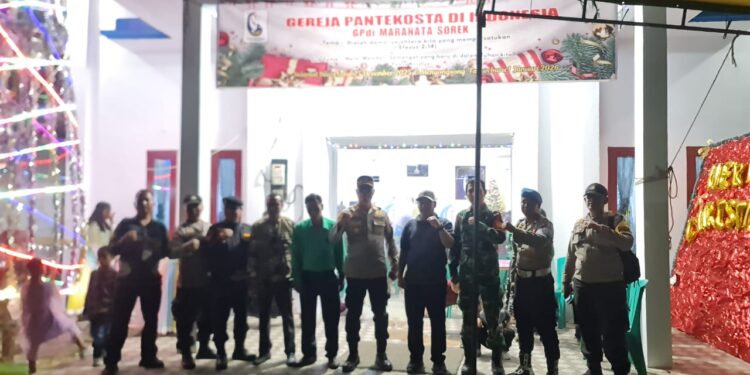 Polisi Amankan Perayaan Malam Natal di 40 Gereja Pangkalan Kuras