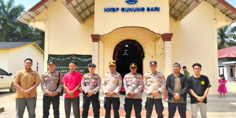 Polsek Kampar Kiri ‘Siaga’, ‘Jamin’ Keamanan 10 Gereja, Kapolsek: ‘Sinergi dengan Banser, Pemuda, Wujudkan Natal Kondusif’!”