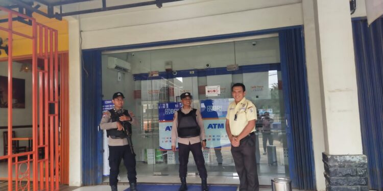 Polsek Ukui Patroli Obvit, Antisipasi Kejahatan C3 di Tempat Keramaian