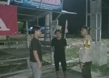 Polsek Langgam Cek Pos Kamling di Desa Segati untuk Jaga Keamanan