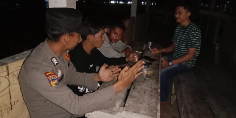 Polisi Bunut Patroli dan Cek Pos Kamling untuk Jaga Kamtibmas