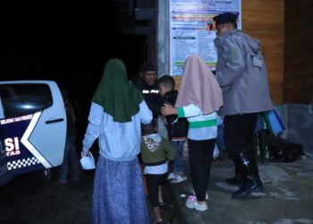Polres Bener Meriah Dan Brimob Evakuasi Warga 3 Kampung Imbas Status Siaga Gunung Burni Telong