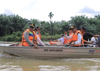 Bupati, Kapolres, Dandim Bersatu Pantau Sungai Kampar, Kapolres: Antisipasi Bencana, Lindungi Masyarakat!”