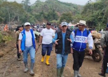 8 Anggota DPRK Aceh Tengah Tinjau Akses Jalan KKA