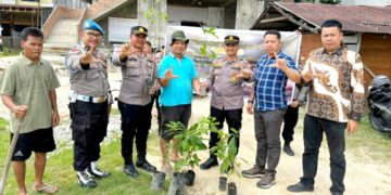 Polsek Tambang Tebar Kepedulian Lewat Green Policing dalam rangka Naturu 2025