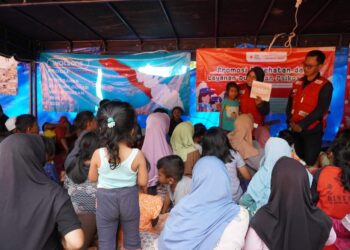 Pasca Banjir dan Longsor, PMI Hadir Berikan Layanan Kemanusiaan di Desa Kala Segi