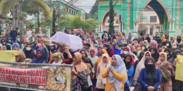 Ras Terkuat Dimuka Bumi, APG Gelar Aksi Demonstrasi Di DPRK Aceh Tengah