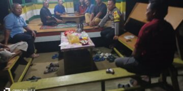 Polsek Kerumutan Laksanakan Pengecekan Pos Kamling untuk Tingkatkan Harkamtibmas