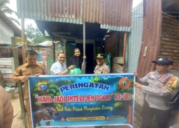 Polsek Pangkalan Lesung Salurkan Bansos Peringati HUT Intelijen Polri ke-80