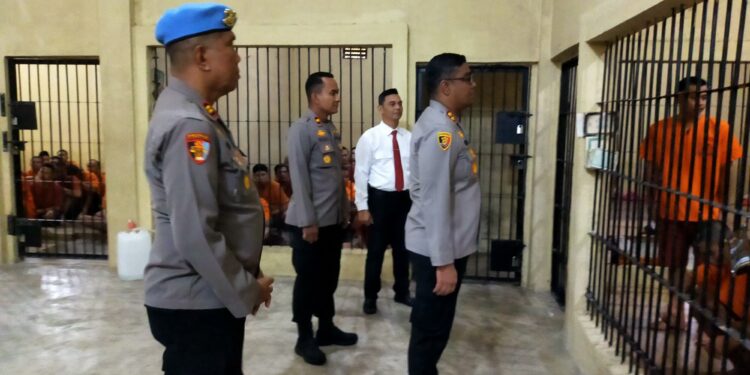 Kapolres Kampar Cek Rutan, ‘Kesehatan & Keamanan’ Prioritas!”