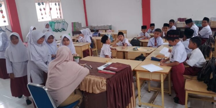 SD Negeri 6 Matangkuli Melaksanakan Kembali PBM Pasca Banjir 