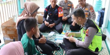 Polres Aceh Tengah Hadirkan Layanan Kesehatan Dan Bagi Alat Tulis Untuk Anak-anak Di Posko Pengungsian