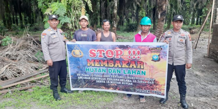 Polsek Ukui Gencarkan Patroli dan Himbauan Karhutla di Wilayah Rawan Kebakaran