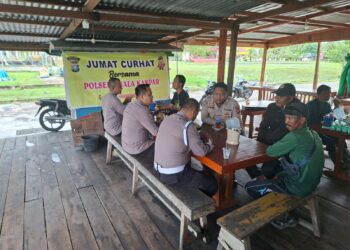 Jum’at Curhat Polsek Kuala Kampar, Polisi dan Warga Bahas Banjir dan Kenakalan Remaja