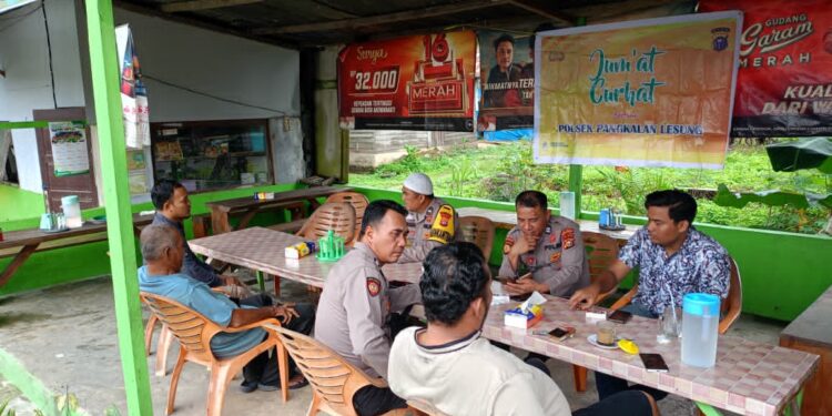 Polsek Pangkalan Lesung Gelar Jum’at Curhat, Edukasi Masyarakat Cegah Karhutla dan Penipuan Online