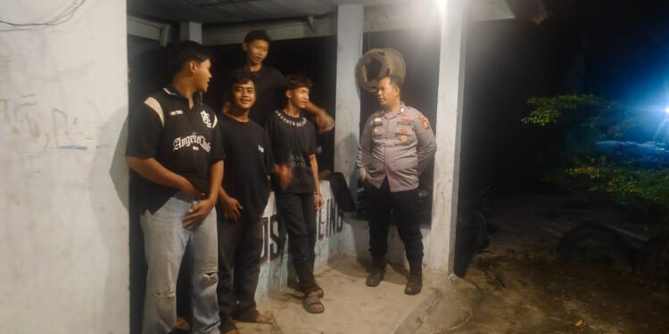 Cegah Kriminalitas, Polsek Langgam Cek Pos Kamling di Desa Langkan