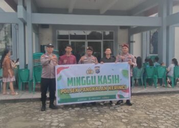 Polsek Pangkalan Kerinci Gelar Ibadah Minggu Kasih di Gereja Katolik HKY