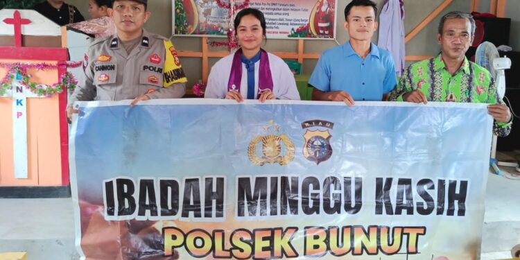 Polsek Bunut Gelar Ibadah Minggu Kasih di BNKP Desa Merbau