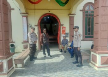 Polsek Ukui Laksanakan Patroli Pengamanan Rumah Ibadah Gereja, Pastikan Ibadah Minggu Berjalan Aman dan Kondusif