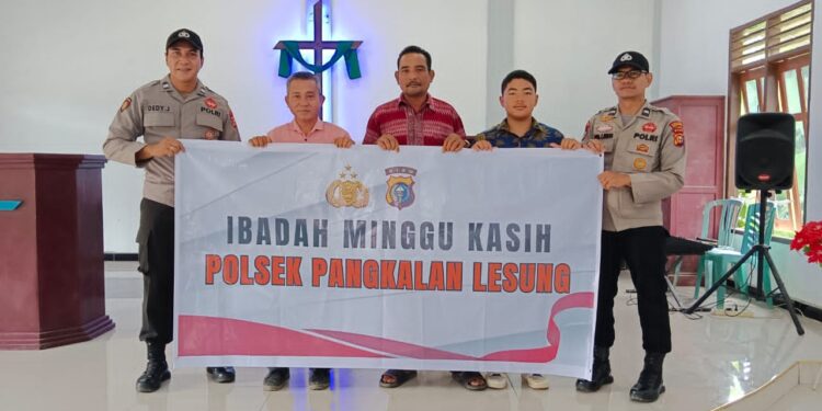 Polsek Pangkalan Lesung Gelar Ibadah Minggu Kasih, Dengarkan Keluhan Masyarakat