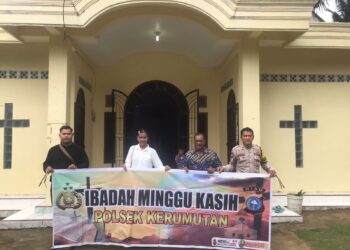 Polsek Kerumutan Hadiri Ibadah Minggu Kasih, Pastikan Jemaat Aman dan Tertib