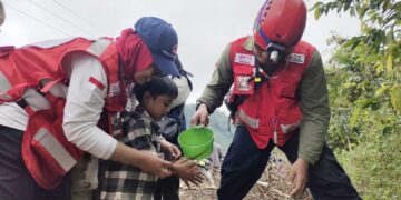 Lewati Medan Sulit, PMI Hadirkan Layanan Kemanusiaan Bagi Masyarakat Uning Mas