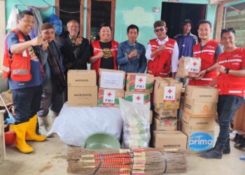 Perduli Kemanusian, PMI Berikan Layanan Kesehatan Dan Bantuan Di Kecamatan Permata