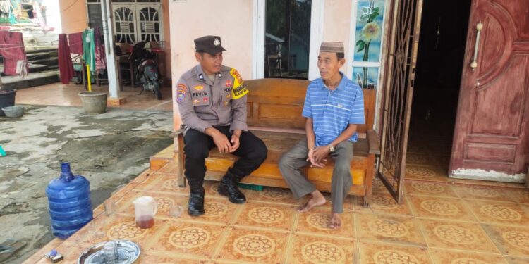 Bhabinkamtibmas Polsek Bunut Sambangi Warga untuk Tingkatkan Harkamtibmas