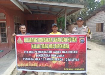 Polsek Langgam Sosialisasikan Larangan Membakar Hutan dan Lahan kepada Warga Segati