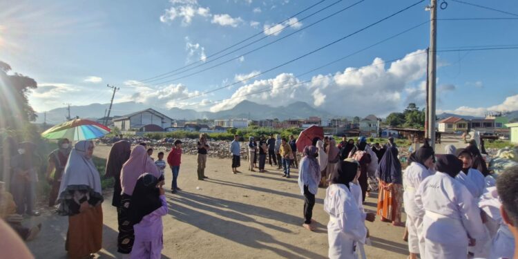 Warga Protes Bau Menyengat Sampah Payailang Dan Sudah Mencemari