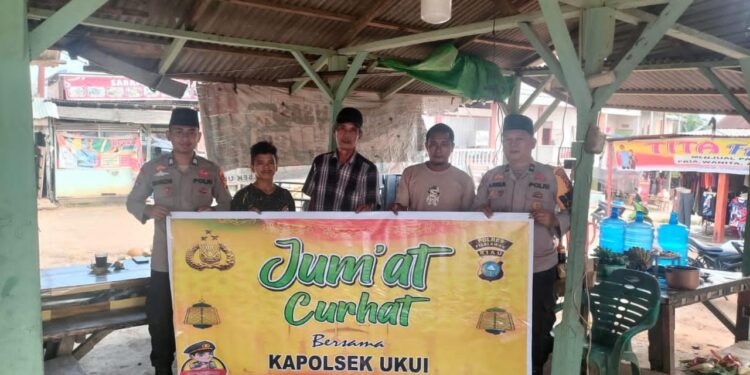 Polsek Ukui Gelar Jumat Curhat, Serap Aspirasi Warga di Jalur Lintas Timur