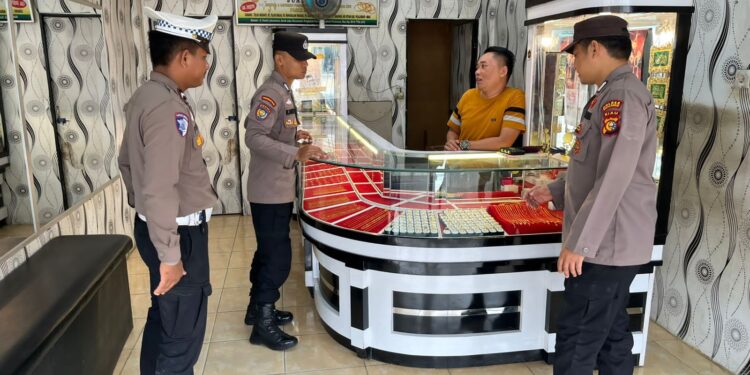 Antisipasi C3, Polsek Pangkalan Kuras Patroli di Jalur Lintas Timur Sorek