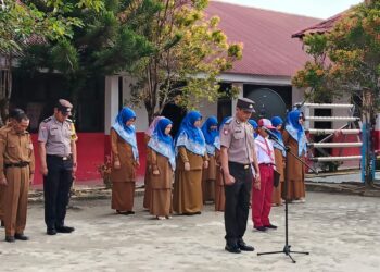 Polsek Bunut Jadi Irup di SDN 001, Sampaikan Pesan Anti-Narkoba dan Disiplin Belajar