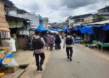 Polsek Ukui Patroli Pasar, Jaga Rasa Aman Warga saat Belanja