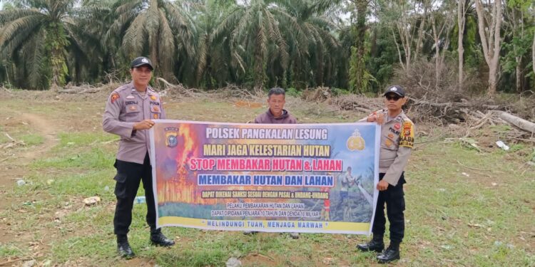 Polsek Pangkalan Lesung Patroli Daerah Rawan Karhutla, Edukasi Masyarakat soal Bahaya Pembakaran Lahan