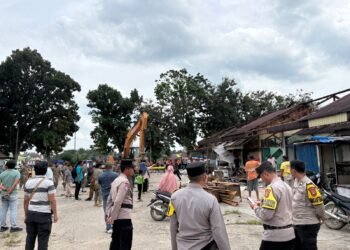 Relokasi Pasar Bawah Teluk Kuantan Berjalan Kondusif, berkat dukungan Personil Gabung, Polri, TNI, Pol PP, BPBD dan Dishub 