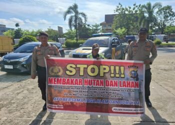 Polsek Pangkalan Kerinci Patroli Daerah Rawan Karhutla, Sosialisasikan Larangan Bakar Lahan