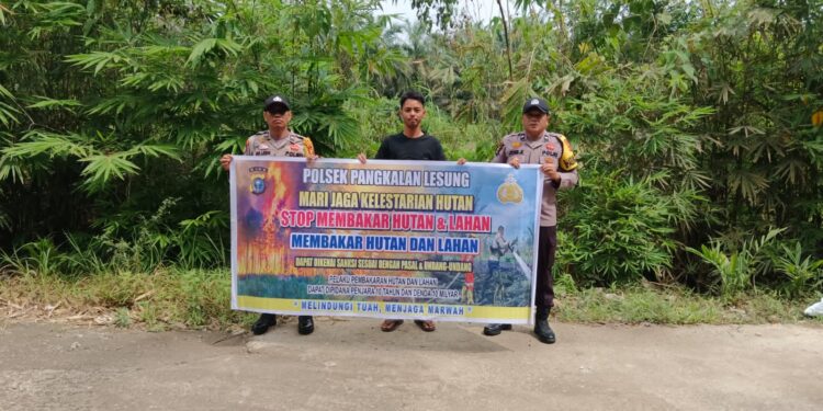 Patroli Daerah Rawan Karhutla dan Sosialisasi Larangan Membakar Lahan di Pangkalan Lesung