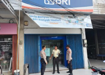 Cegah Kejahatan C3, Polsek Pangkalan Kerinci Intensifkan Patroli di Pusat Aktivitas Warga