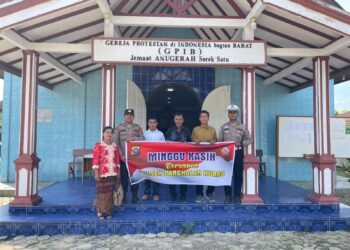 Polsek Pangkalan Kuras Gelar Minggu Kasih, Sampaikan Pesan Kamtibmas di Gereja GPIB Anugerah