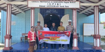 Polsek Pangkalan Kuras Gelar Minggu Kasih, Sampaikan Pesan Kamtibmas di Gereja GPIB Anugerah