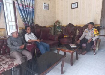 Polisi di Langgam Sambangi Tokoh Adat, Ajak Warga Jaga Kamtibmas