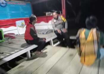 Polsek Kerumutan Tingkatkan Keamanan, Lakukan Pengecekan Pos Kamling di Desa Beringin Makmur