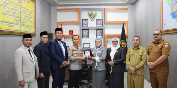Polres Aceh Tengah Terima Penghargaan Dari DPRK Peran Aktif Penanganan Bencana
