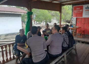 Polsek Kuala Kampar Gelar Jumat Curhat, Warga Bahas Karhutla hingga Penipuan Online