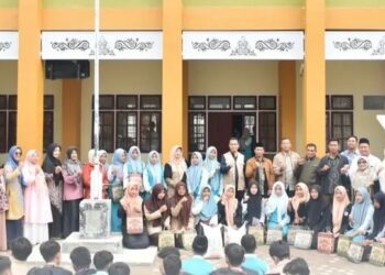 Keluarga Besar SMK Negeri 1 Takengon Peduli Bencana Hidrometeorologi