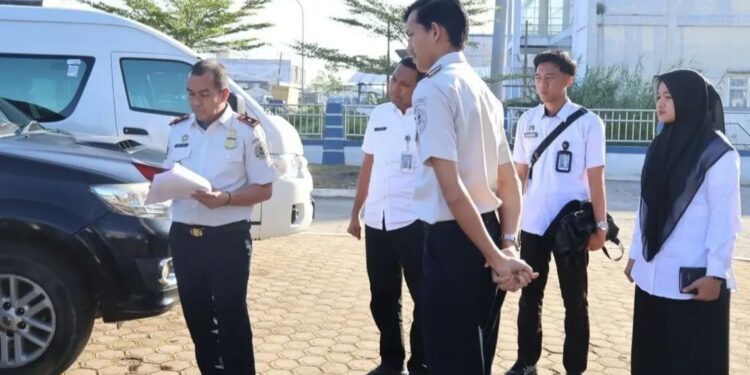 Kepala Kantor Imigrasi Takengon Pimpin Apel Kendaraan Dinas 
